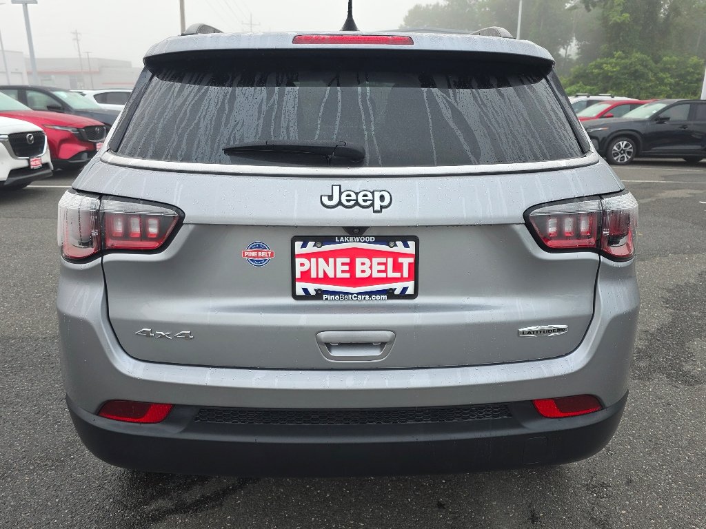 Used 2023 Billet Silver Metallic Clear Coat Jeep Latitude Lux image 15