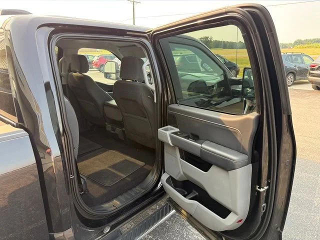 Used 2023 Black Metallic Ford XLT image 19