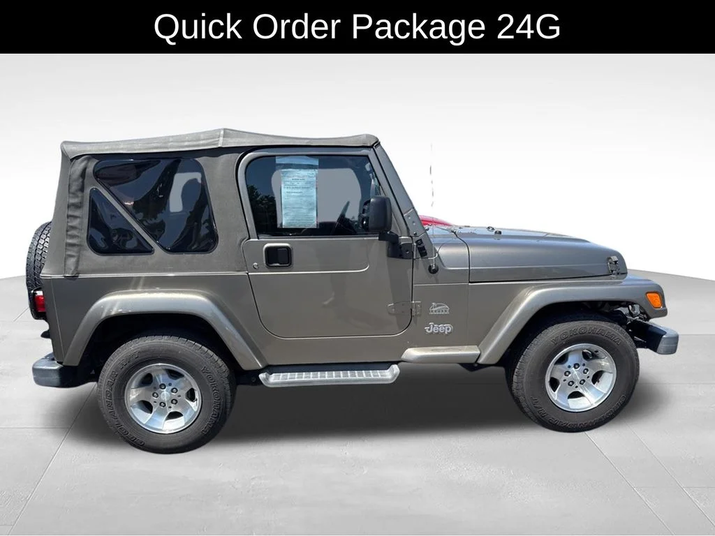 Used 2003 Beige Jeep Sahara image 2