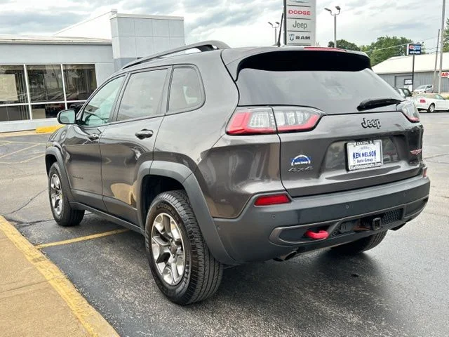Used 2019 Gray Jeep Trailhawk image 7