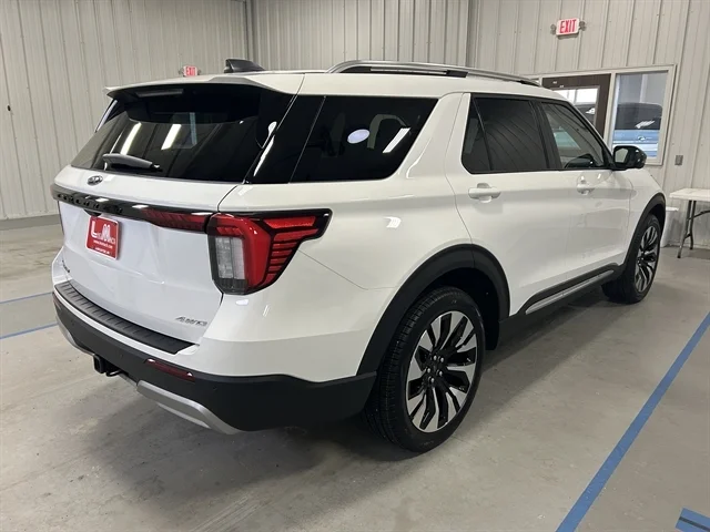 New 2026 Star White Metallic Tri-Coat FORD Platinum™ image 5