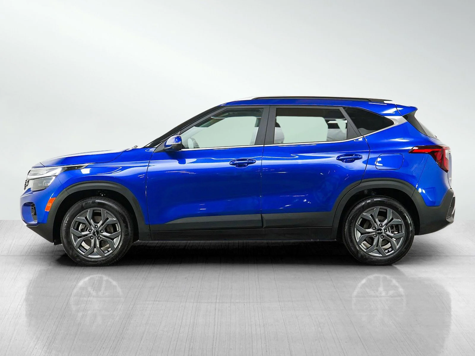 Used 2024 Kia Seltos S with VIN KNDEUCAA3R7471891 for sale in Wayzata, Minnesota