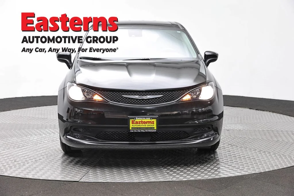 Used 2024 Black Chrysler LX image 2