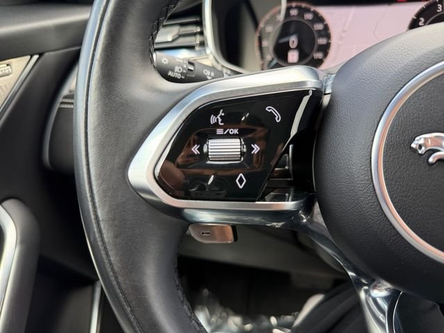 2024 Jaguar F-PACE R-Dynamic S - Photo 22