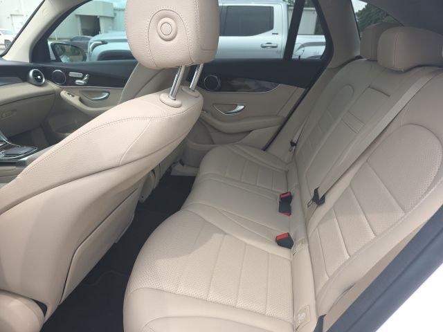 2022 Mercedes-Benz GLC GLC300 - Photo 11