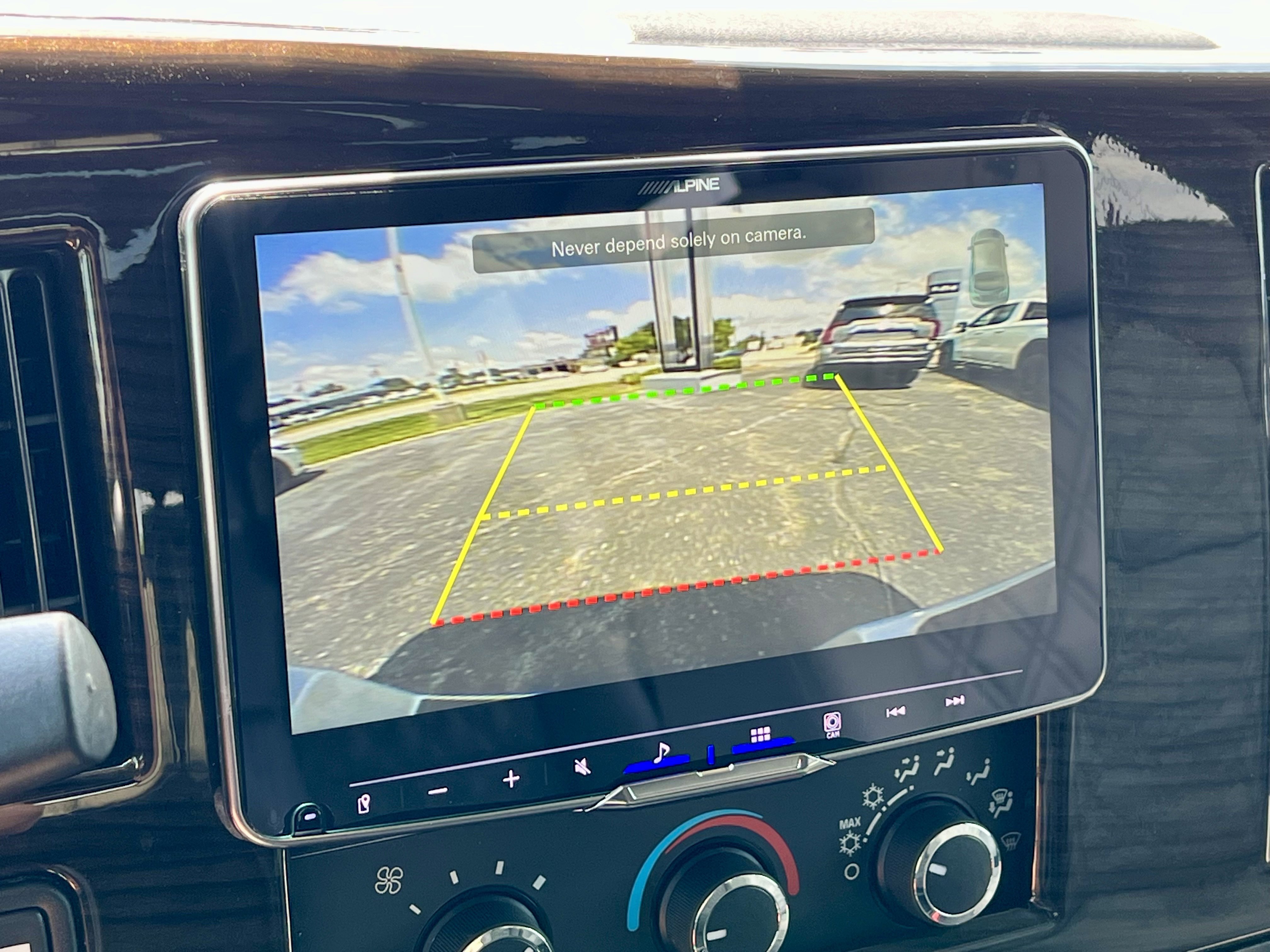 2025 GMC Savana Cargo Work Van - Photo 23