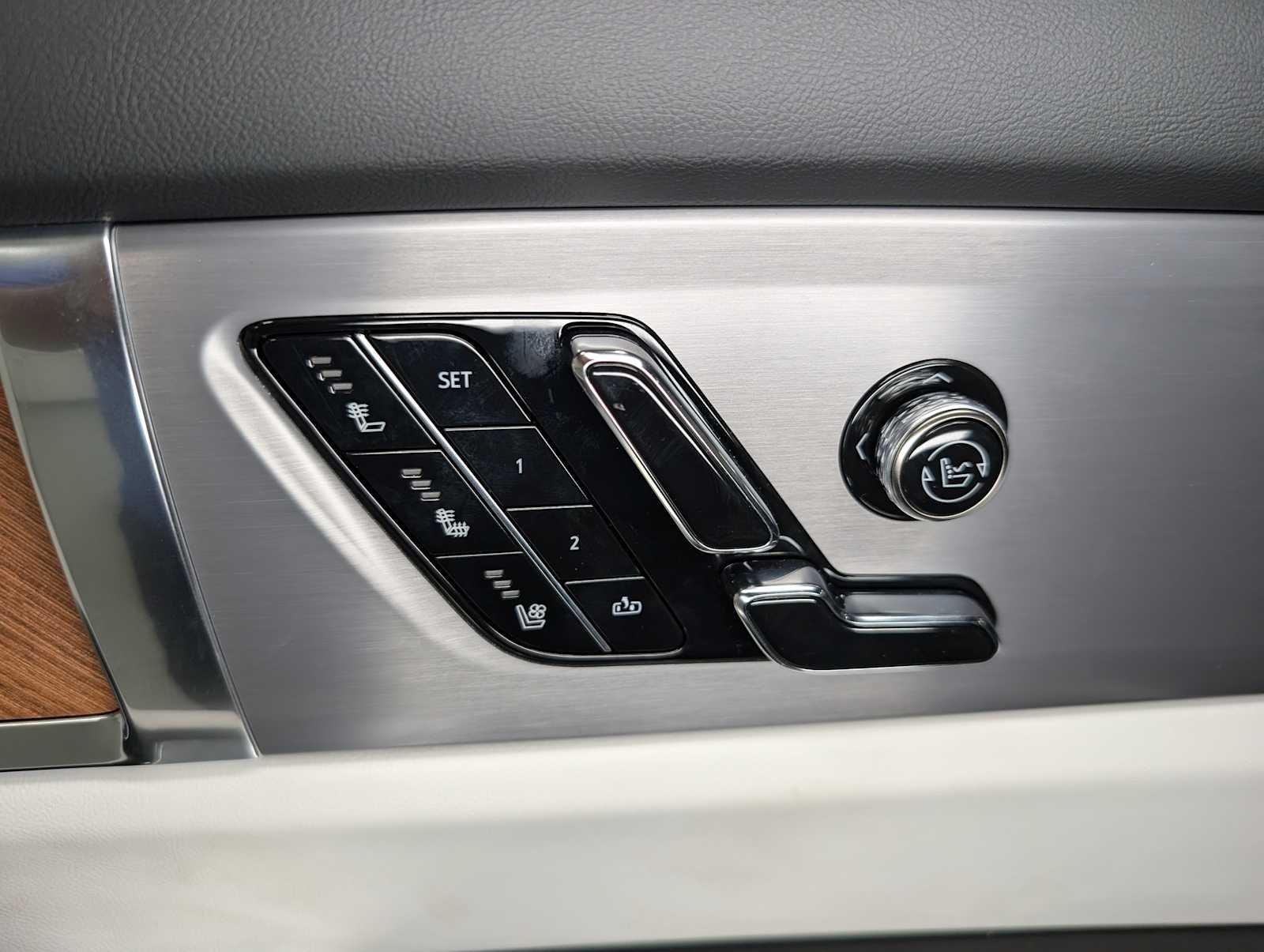 2026 Cadillac VISTIQ Sport - Photo 33