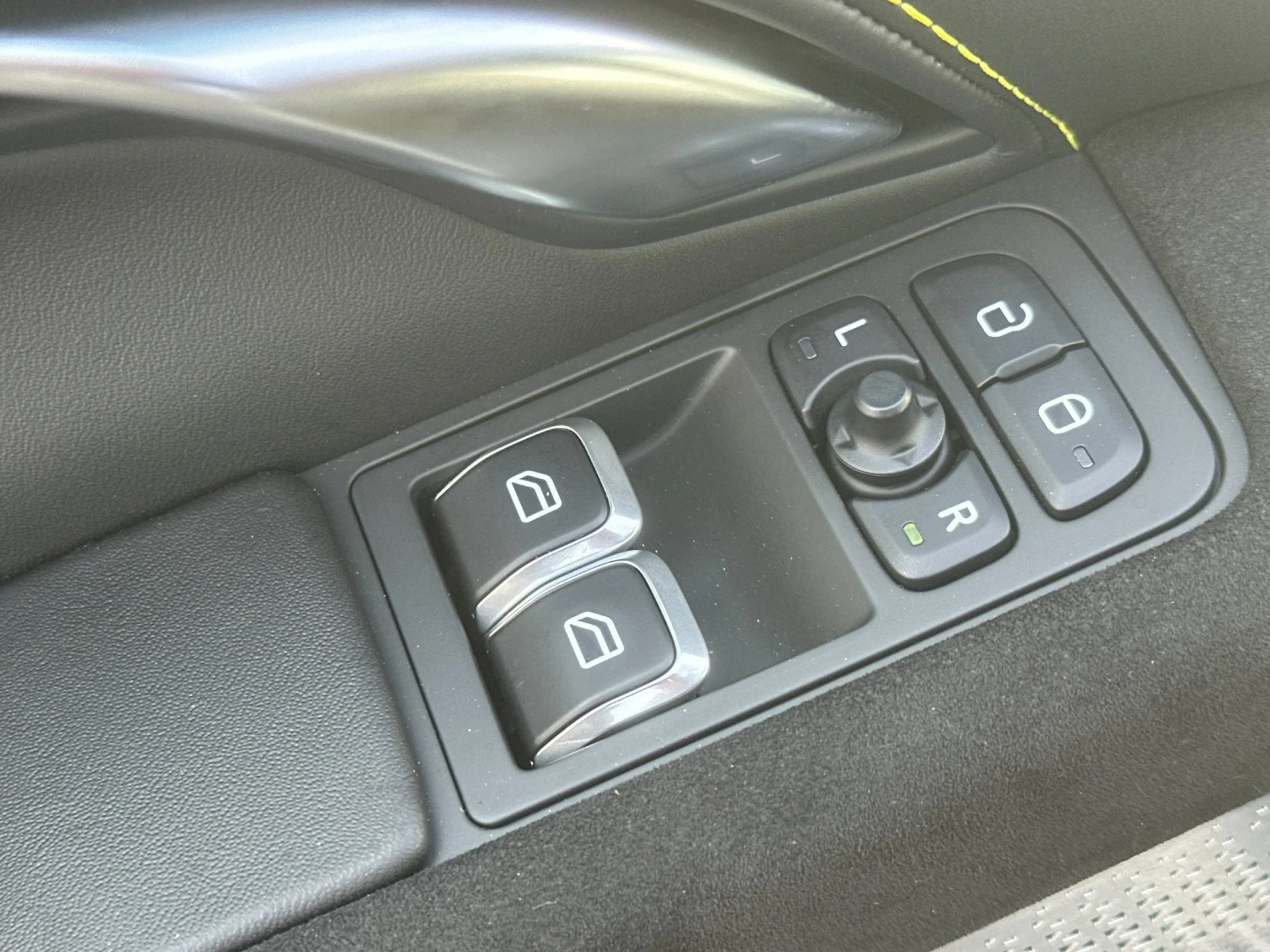 Used 2026 White Lotus V6 SE image 12