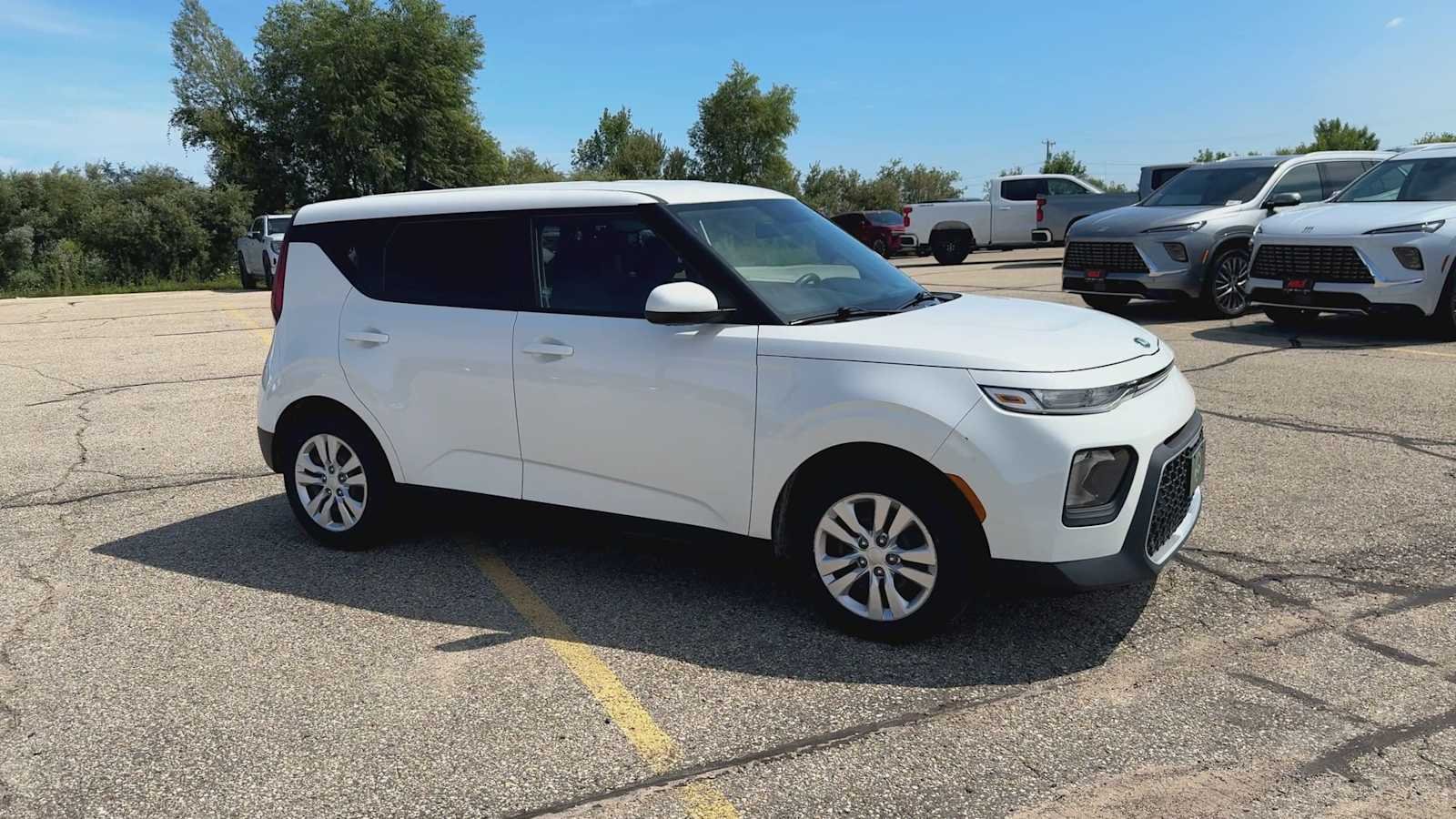 Used 2021 White Kia LX image 3