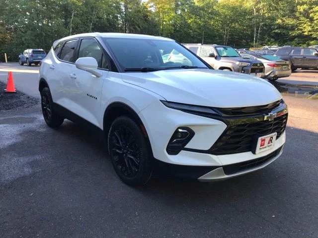 Used 2023 White Chevrolet LT image 2