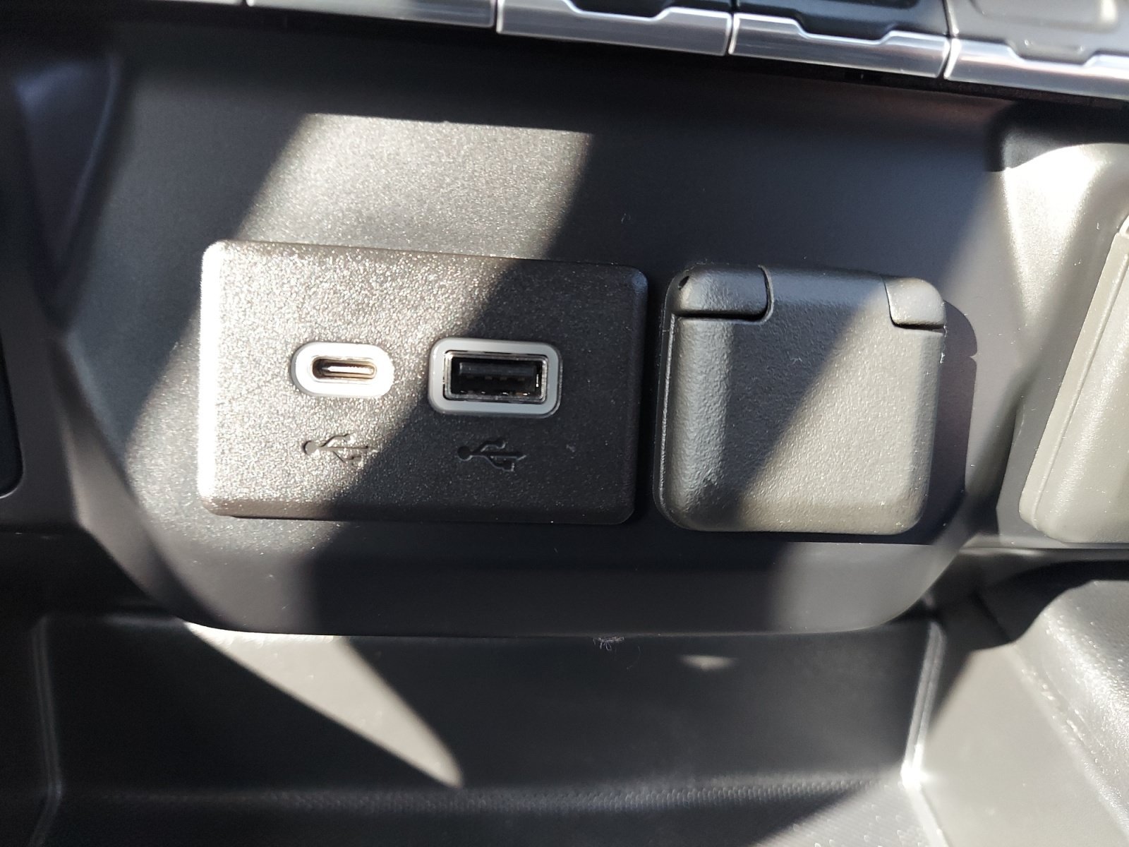 Used 2021 Northsky Blue Metallic Chevrolet RST image 18