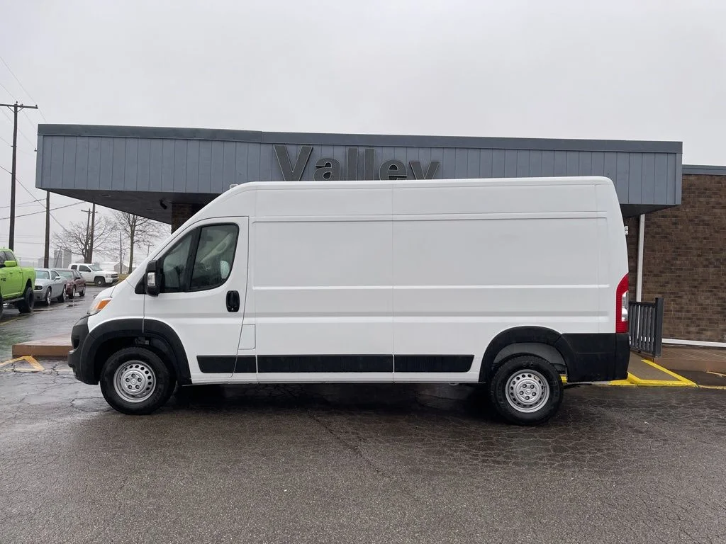 New 2025 Bright White Clear-Coat Exterior Paint RAM High Roof image 3