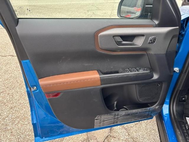 New 2026 Velocity Blue Metallic Ford Outer Banks® image 30