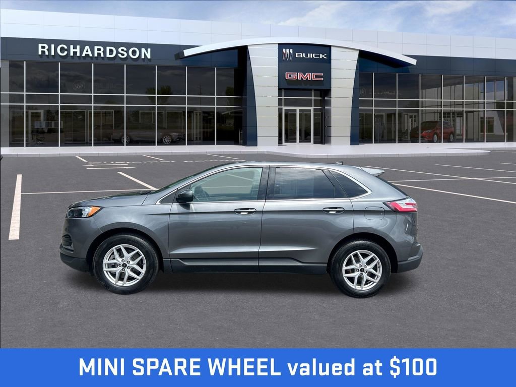 Used 2023 Gray Ford SEL image 2
