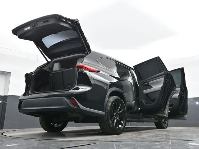 Used 2021 Black Toyota XLE image 45