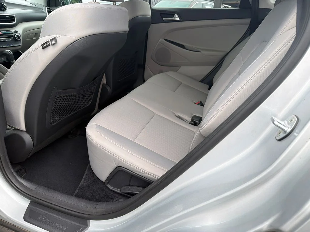 Used 2019 Silver Hyundai SE image 20
