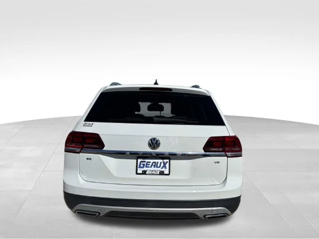 Used 2018 White Volkswagen 3.6L V6 SE image 11