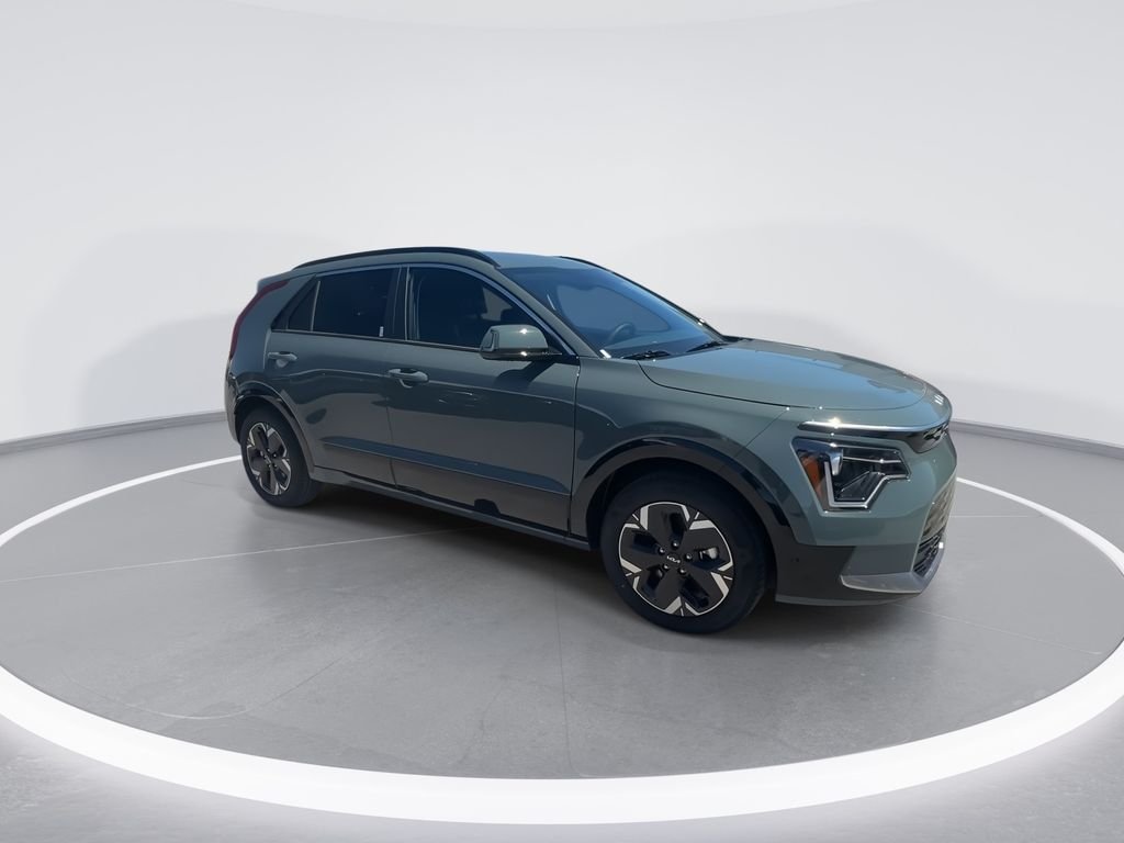 New 2026 Green Kia Wind image 2