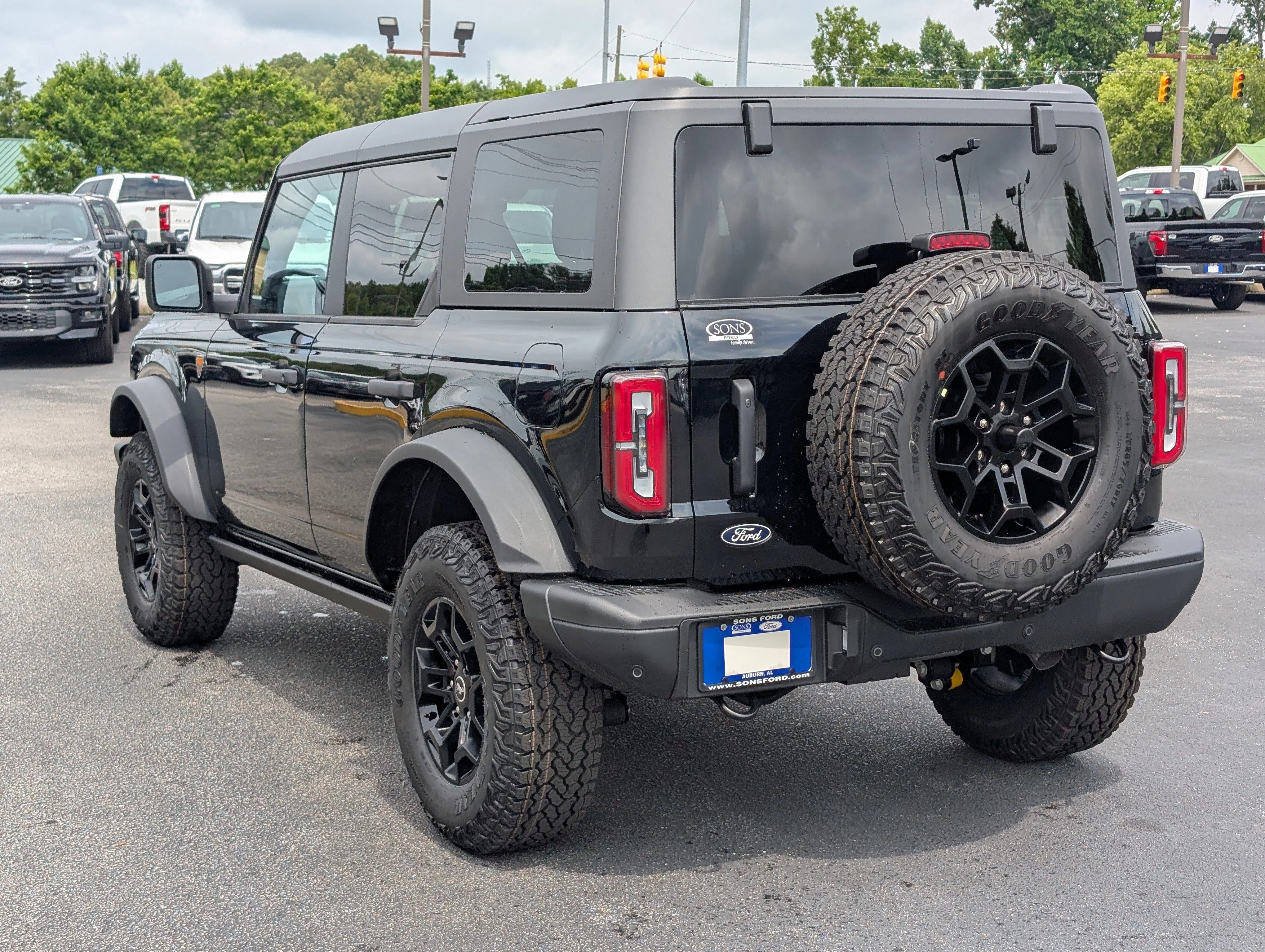 New 2026 SHADOW BLACK FORD Badlands image 13