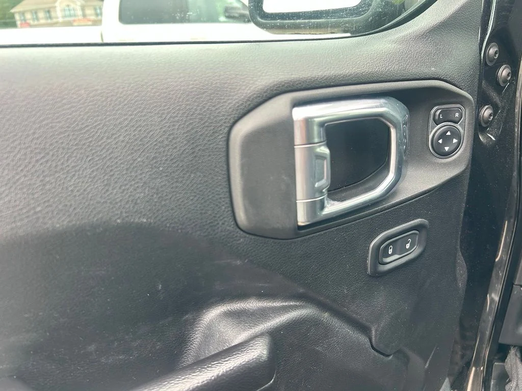 Used 2021 Black Jeep Unlimited Sport S image 10