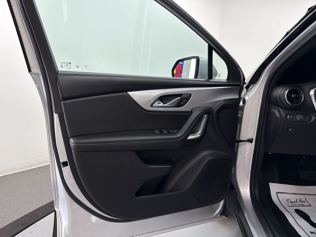 Used 2022 Silver Ice Metallic Chevrolet LT image 14