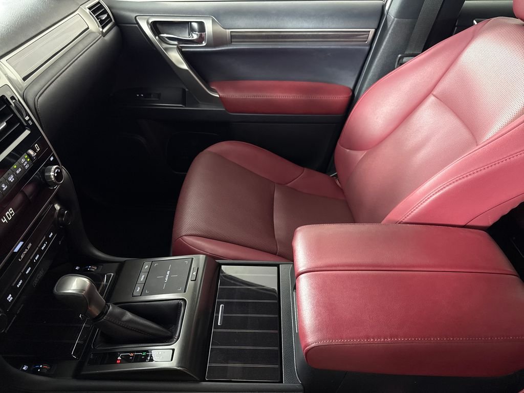 Used 2022 Silver Lexus 460 image 20