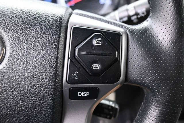 Used 2018 White Toyota SR5 image 20