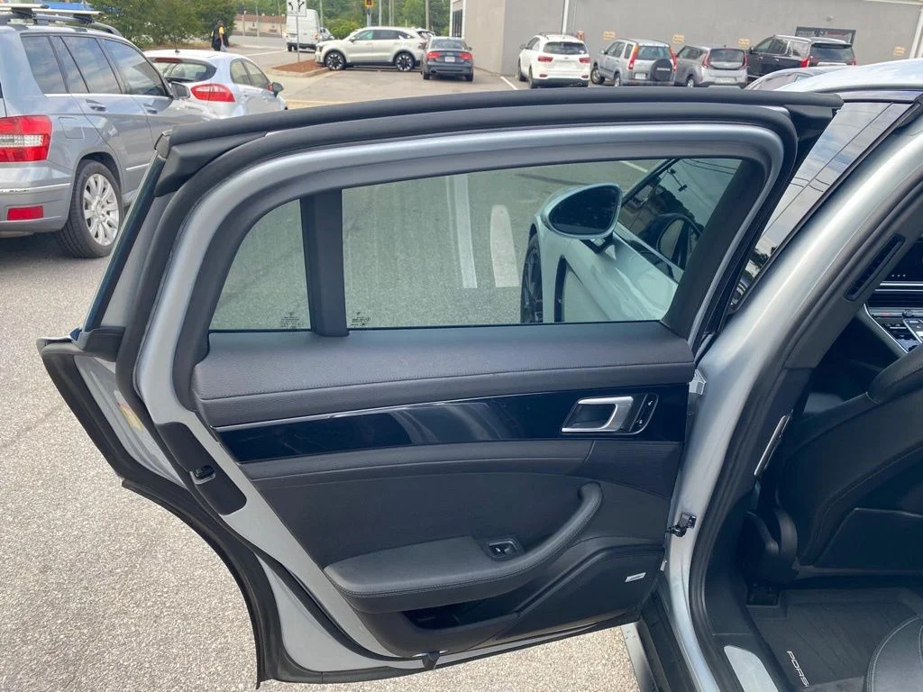 Used 2018 Silver Porsche 4 image 13
