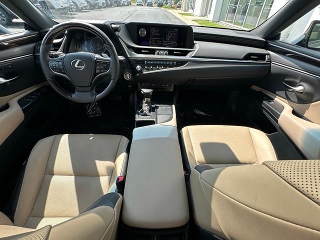 Used 2021 Silver Lexus 250 image 31