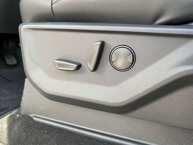 New 2026 Agate Black Metallic Ford Platinum image 8