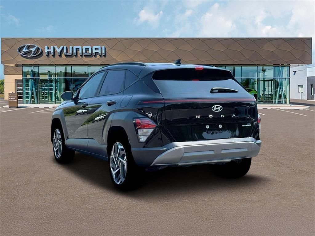 Used 2026 Black Hyundai SEL Premium image 5