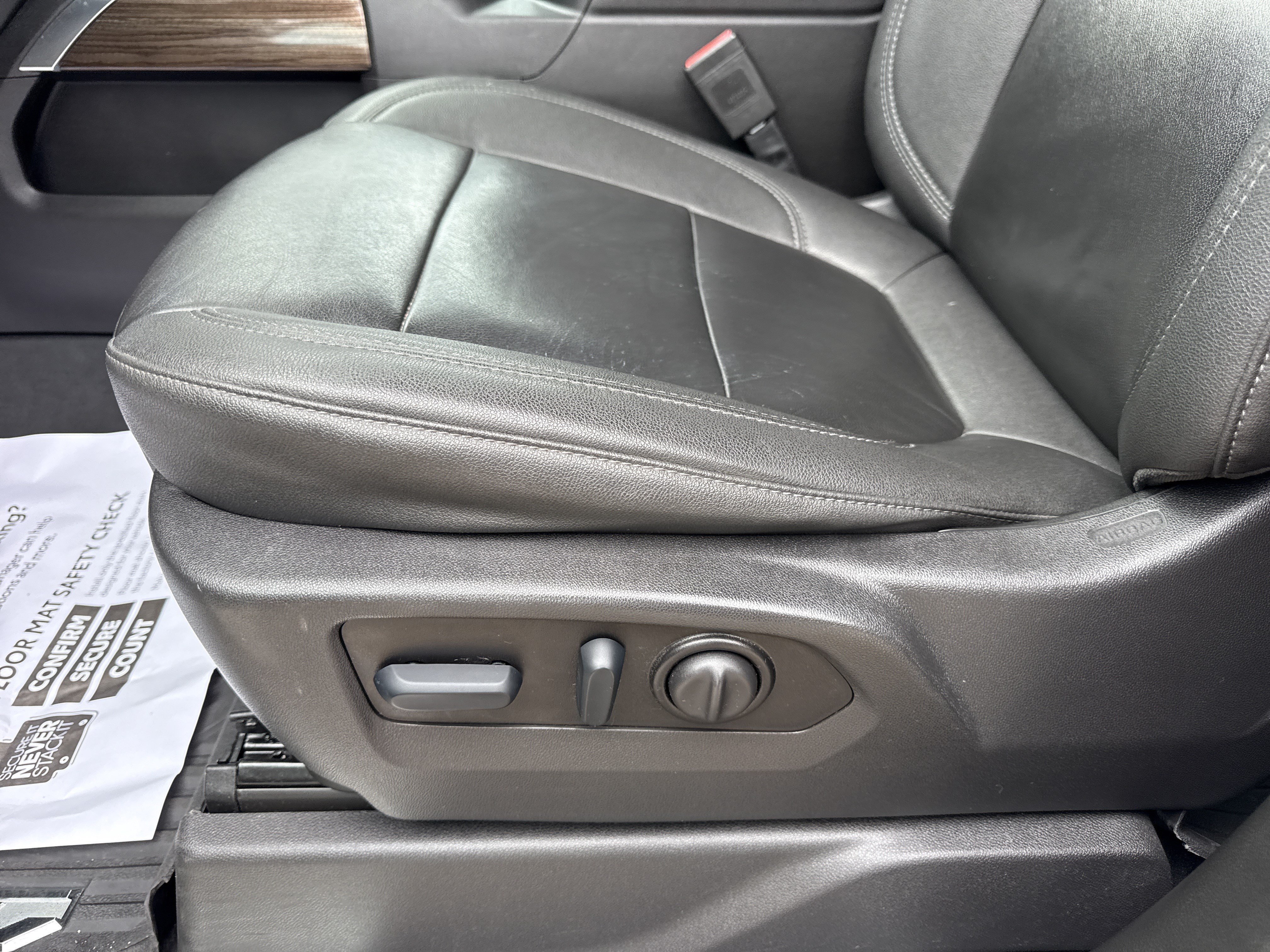 Used 2023 Summit White Chevrolet LT image 12