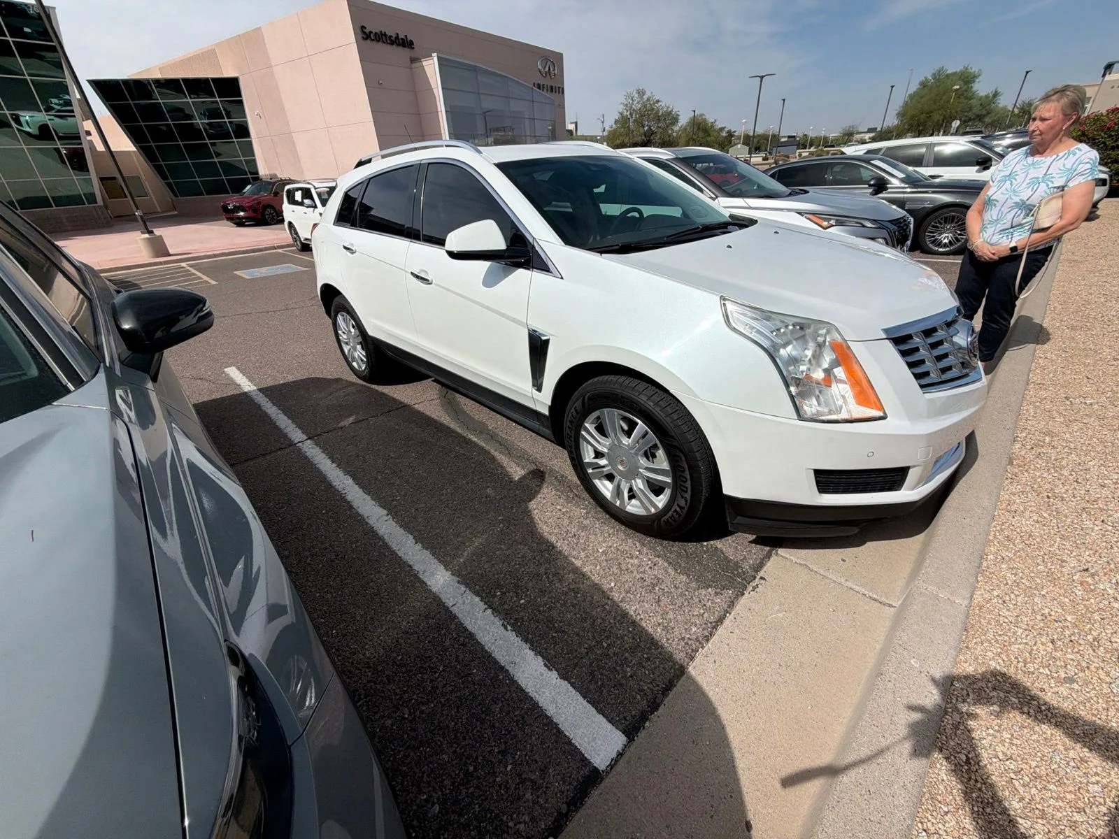 Used 2014 Platinum Ice Tricoat CADILLAC Luxury image 6