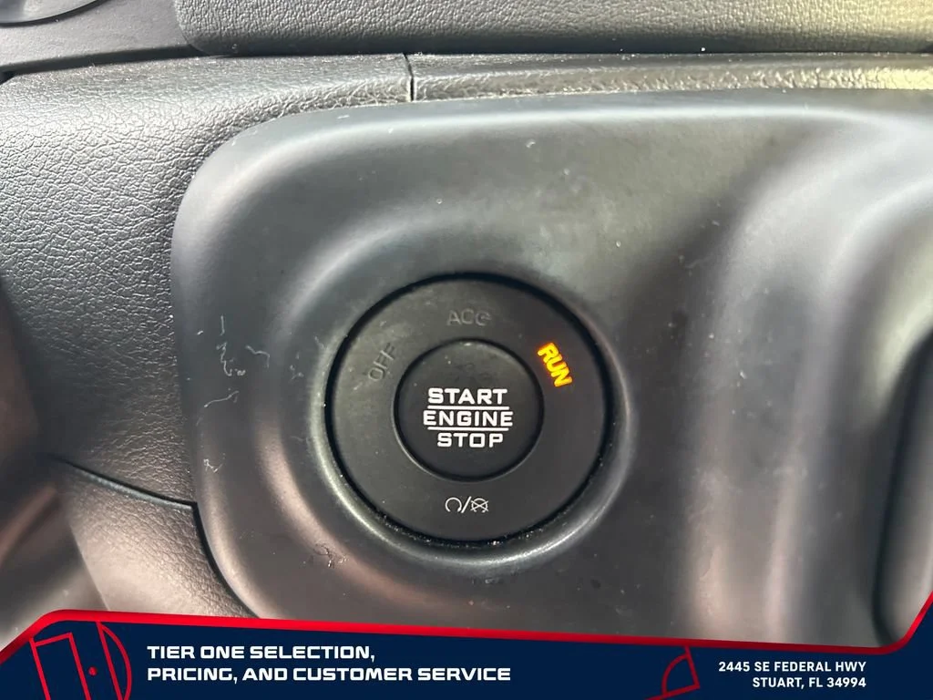 Used 2022 Gray Jeep Overland 4x4 image 20