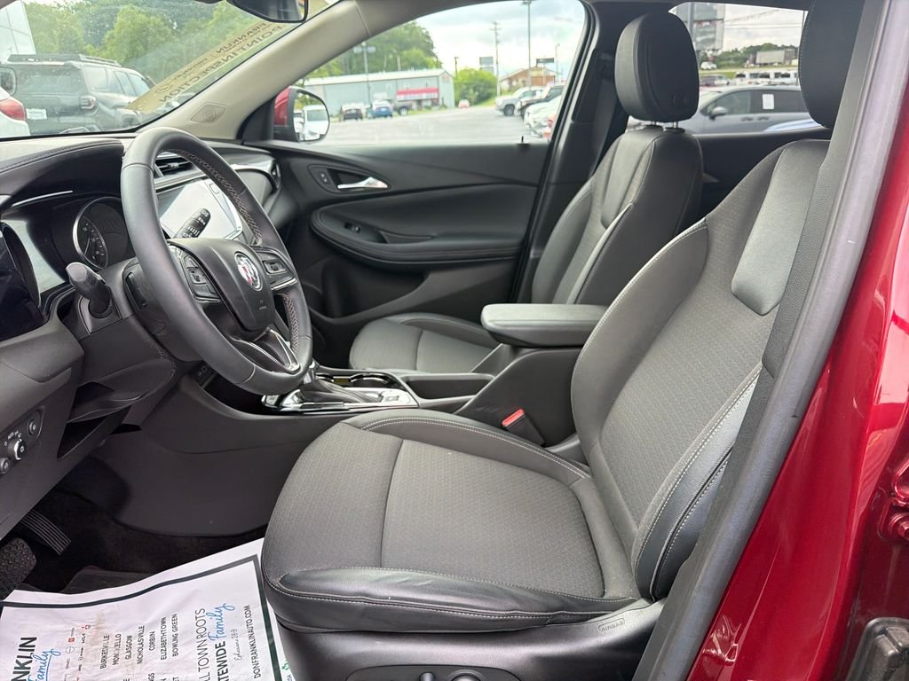 Used 2023 Red Buick Preferred image 9