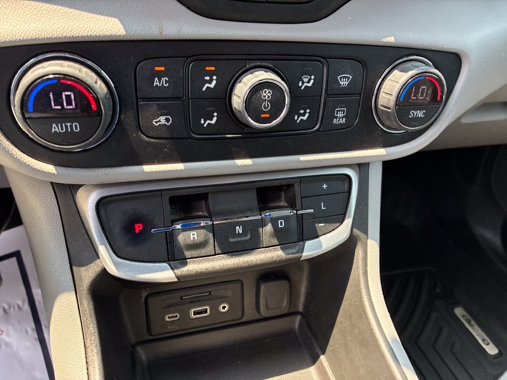 Used 2022 Blue GMC SLT image 13