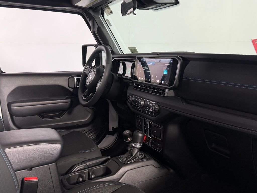 Used 2025 White Jeep Rubicon 4xe image 32