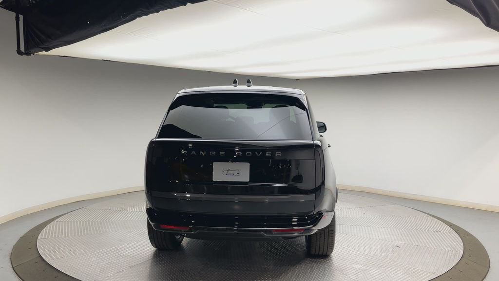 New 2026 Santorini Black Land Rover SE image 3