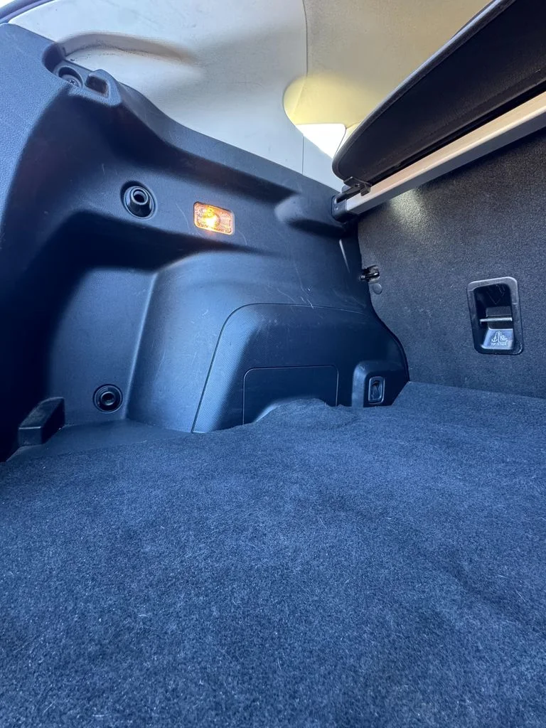 Used 2017 Carbide Gray Metallic Subaru 2.0i Limited image 11
