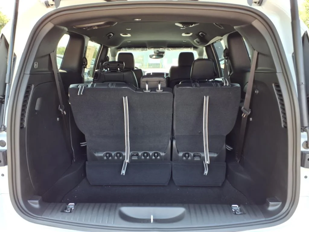 2026 Chrysler Pacifica Select - Photo 9