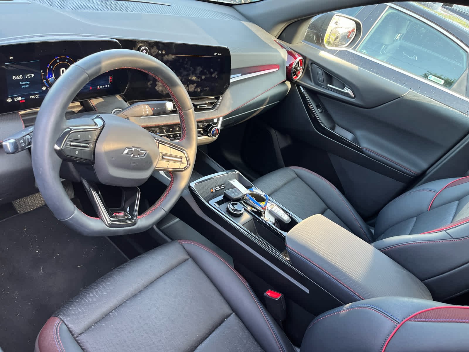 Used 2026 Mosaic Black Metallic Chevrolet AWD RS image 4