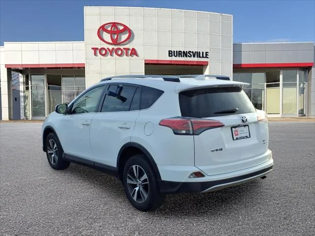 Certified Used 2017 SUPER WHITE Toyota  image 6