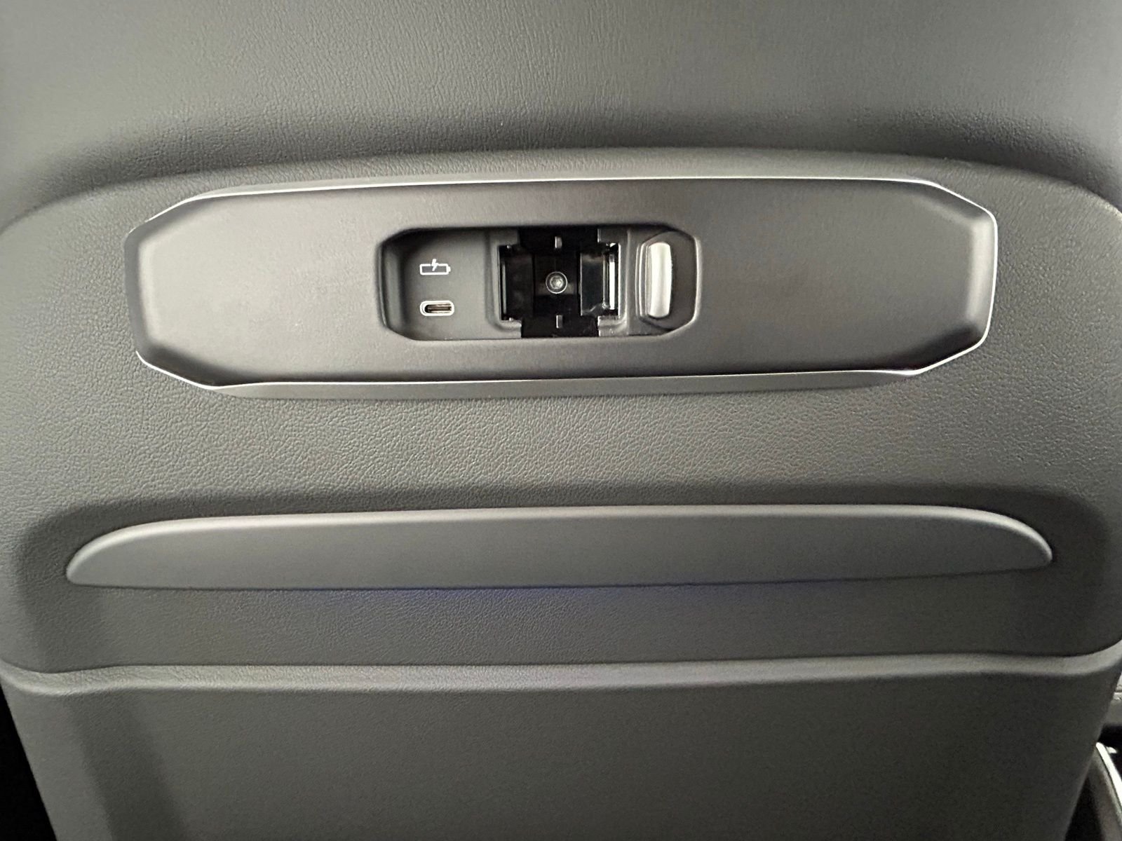 New 2026 Skyscraper Grey Metallic BMW xDrive40i image 58