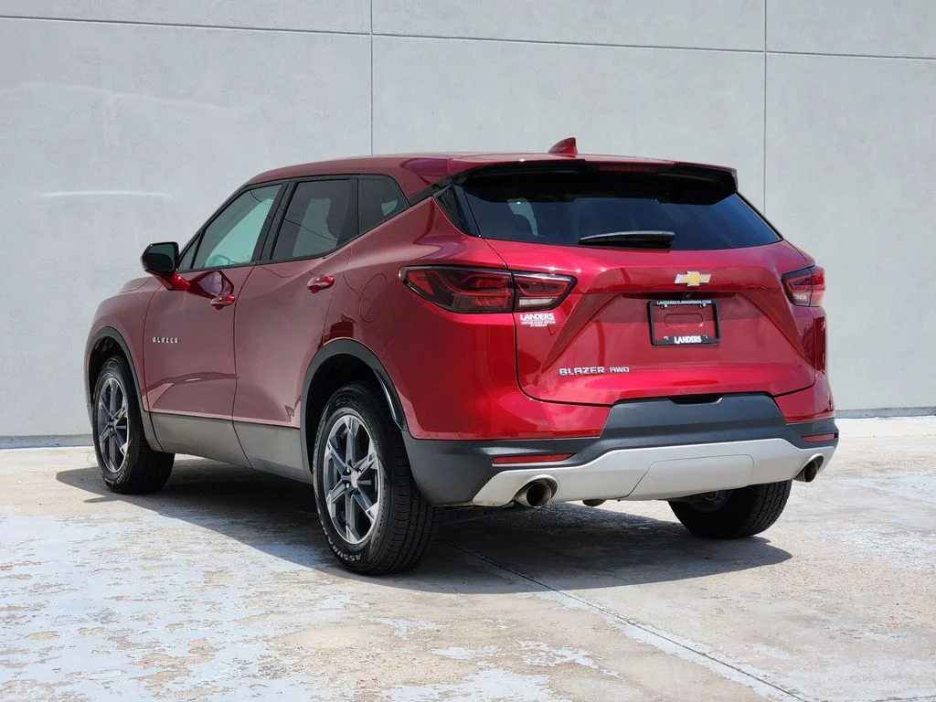 Used 2025 Radiant Red Tintcoat Chevrolet LT image 6