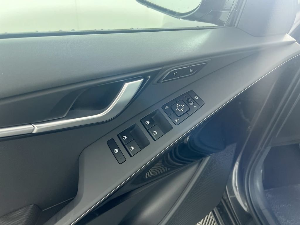 New 2026 Interstellar Gray Kia SX image 16