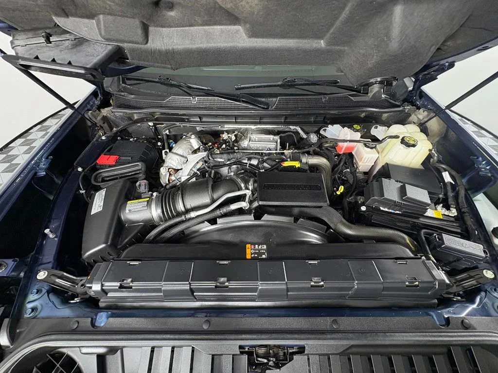 Used 2021 Northsky Blue Metallic Chevrolet LT image 29
