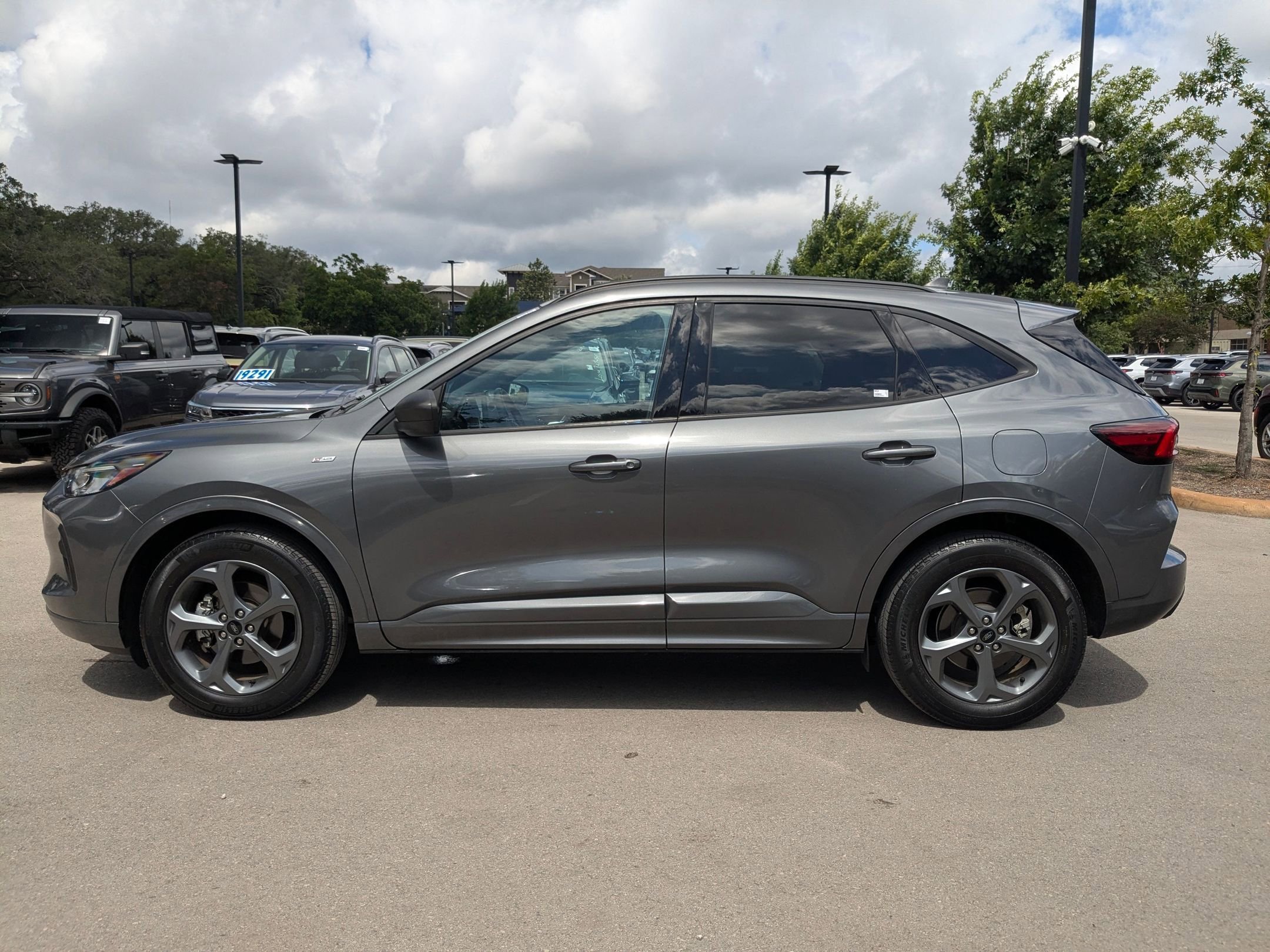 Used 2023 Gray Metallic Ford ST-Line image 6