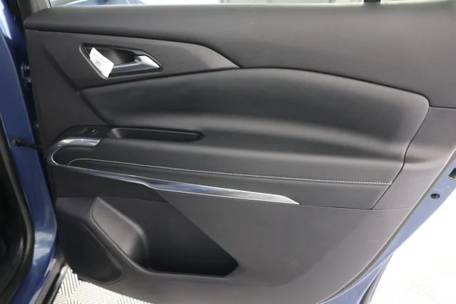 Used 2024 Blue Chevrolet LT image 27