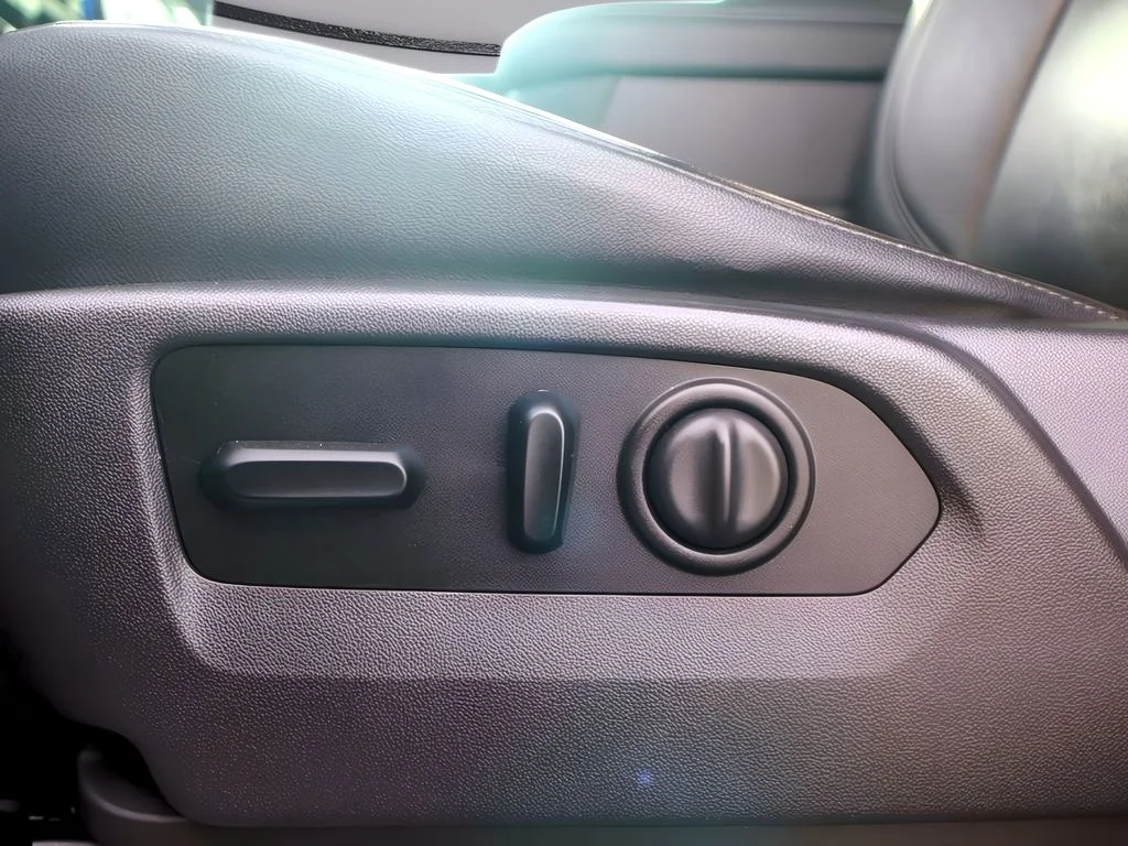 2020 Chevrolet Silverado 1500 RST - Photo 15
