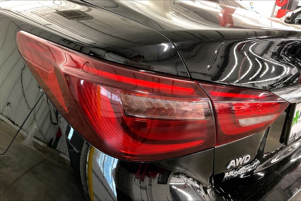 Used 2018 Black INFINITI 3.0t LUXE image 34